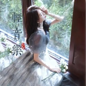 下载毛片吃母乳
